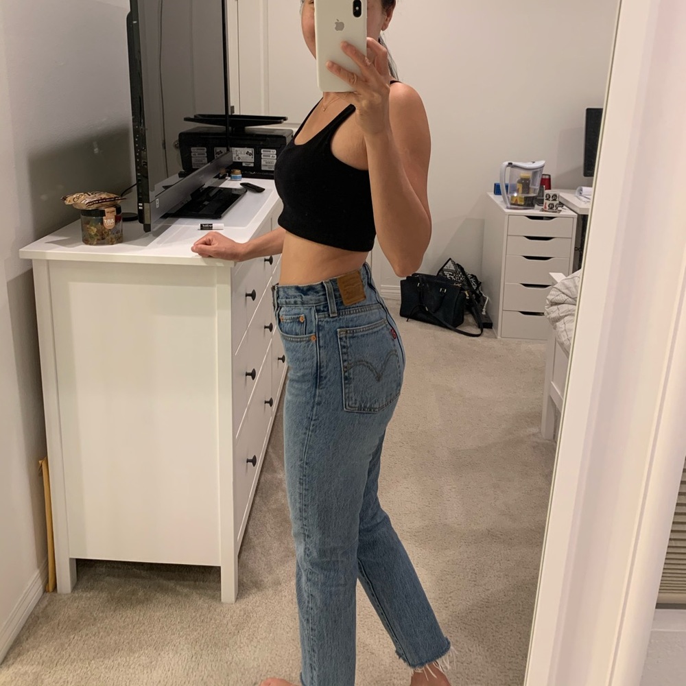 Urban Outfitters Levi’s Wedgie Fit